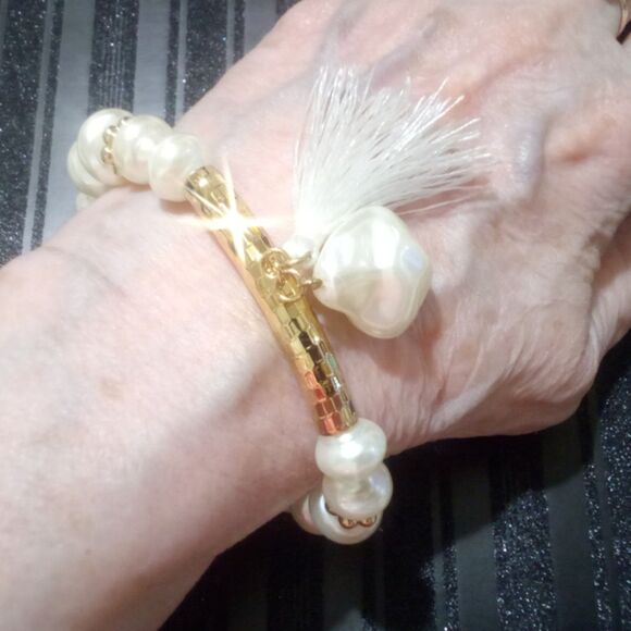 Gold Tone and Tassel Accented White Chunky Faux Pearl Stretch Bracelet - Picture 4 of 6